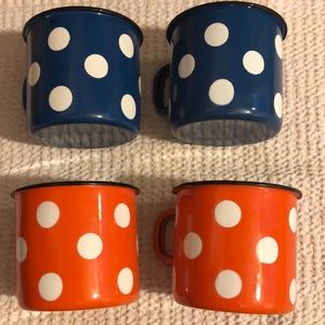 Vintage enamelware polkadot mug set